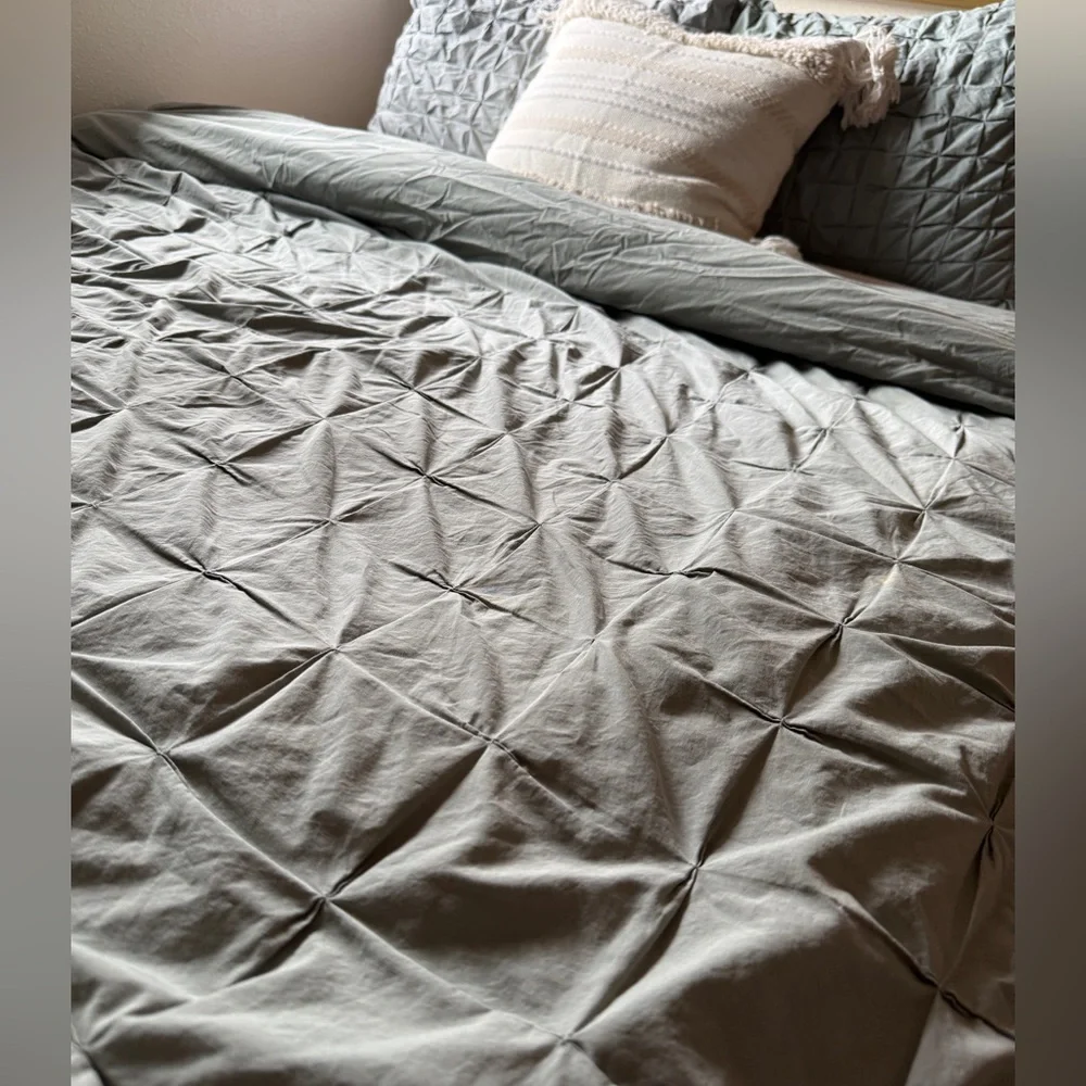 West elm sage green queen duvet cover and shams  Bedding Set